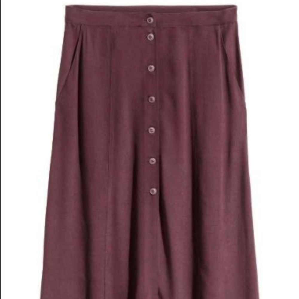New H&M bohemian plum maxi skirt pockets! Size 6
